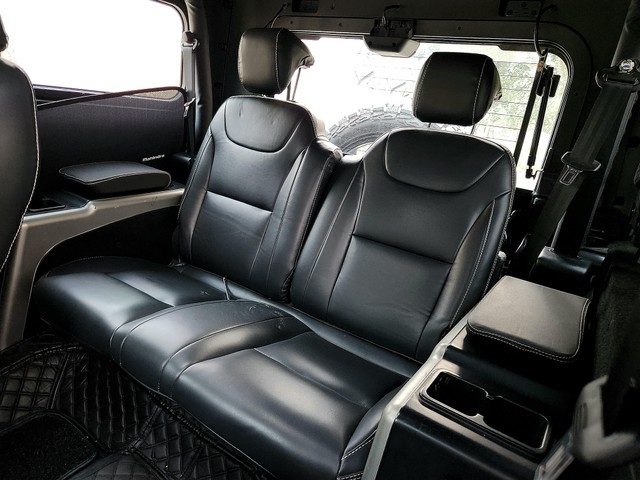 Second-hand 2023 Mahindra Thar LX 4WD Hard Top Diesel AT BSVI for sale in New Delhi-16