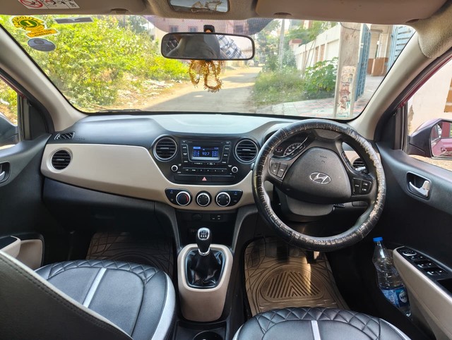 Second-hand 2016 Hyundai Grand i10 Sportz for sale in Hyderabad-11