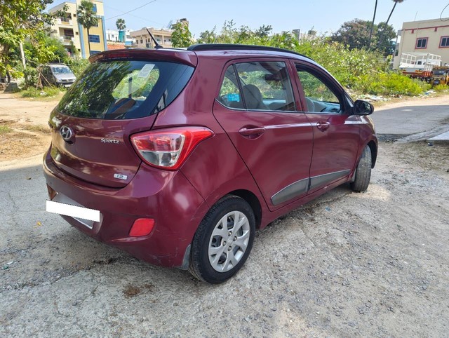Second-hand 2016 Hyundai Grand i10 Sportz for sale in Hyderabad-9