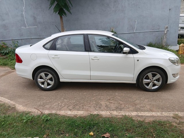 Second-hand 2015 Skoda Rapid 1.5 TDI Elegance Plus for sale in Kodagu-1