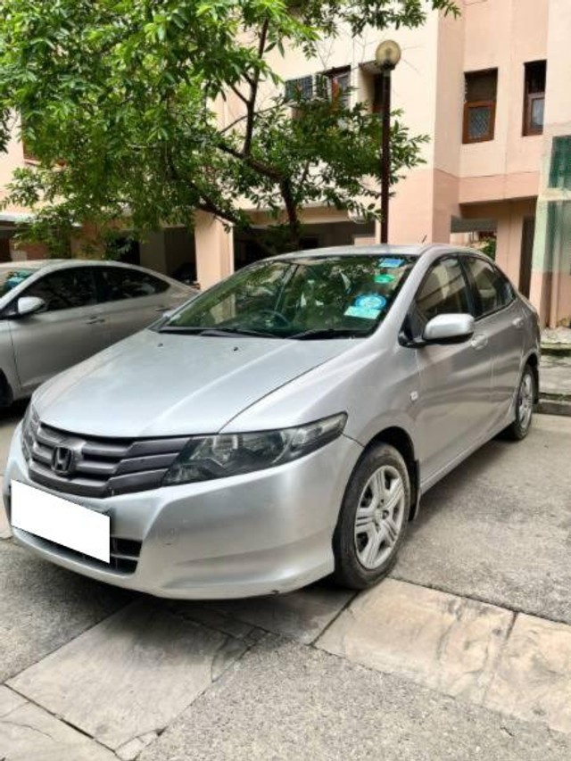 Second-hand 2010 Honda City 1.5 E MT for sale in Gautam Buddha Nagar-5