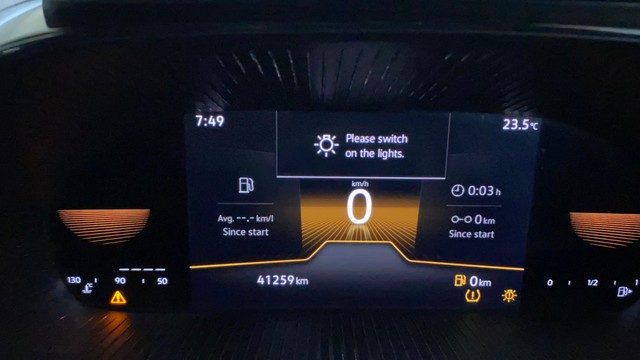 Second-hand 2022 Skoda Slavia 1.5 TSI Style BSVI for sale in Greater Noida-11