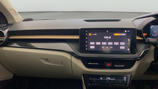 Second-hand 2022 Skoda Slavia 1.5 TSI Style BSVI for sale in Greater Noida-22