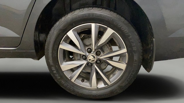 Second-hand 2022 Skoda Slavia 1.5 TSI Style BSVI for sale in Greater Noida-27