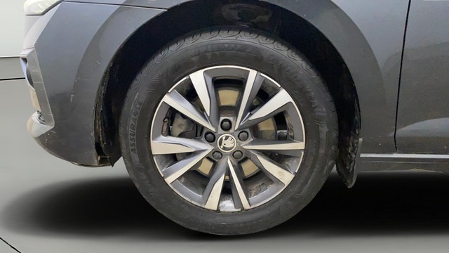 Second-hand 2022 Skoda Slavia 1.5 TSI Style BSVI for sale in Greater Noida-26