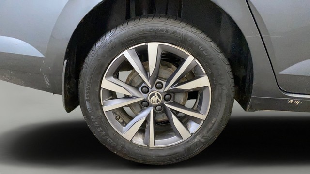 Second-hand 2022 Skoda Slavia 1.5 TSI Style BSVI for sale in Greater Noida-25