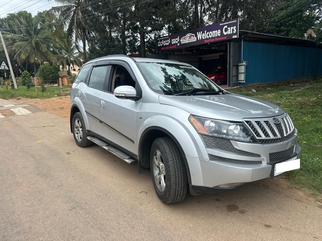 Second-hand 2012 Mahindra XUV500 W8 FWD for sale in Hassan-3