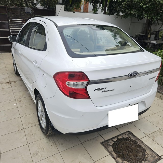 Second-hand 2016 Ford Figo 1.2P Titanium MT for sale in Gurgaon-6