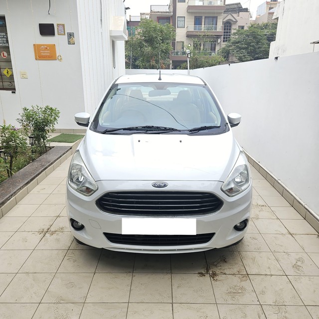 Second-hand 2016 Ford Figo 1.2P Titanium MT for sale in Gurgaon-3