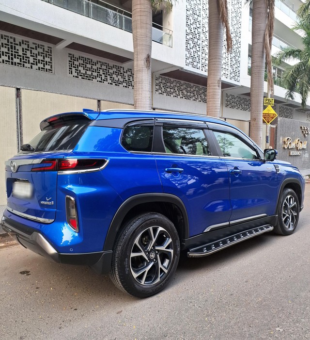 Second-hand 2023 Toyota Hyryder V HYBRID for sale in Surat