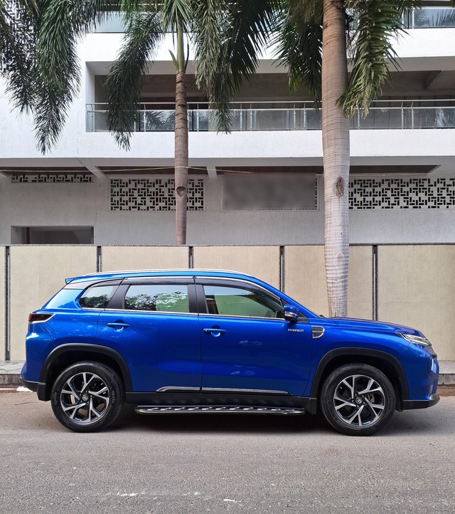 Second-hand 2023 Toyota Hyryder V HYBRID for sale in Surat