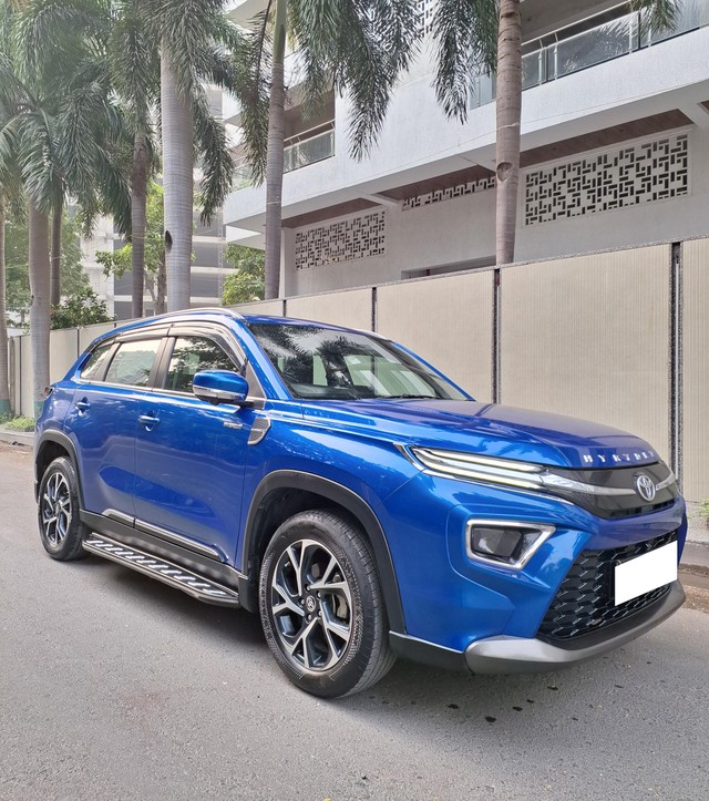 Second-hand 2023 Toyota Hyryder V HYBRID for sale in Surat