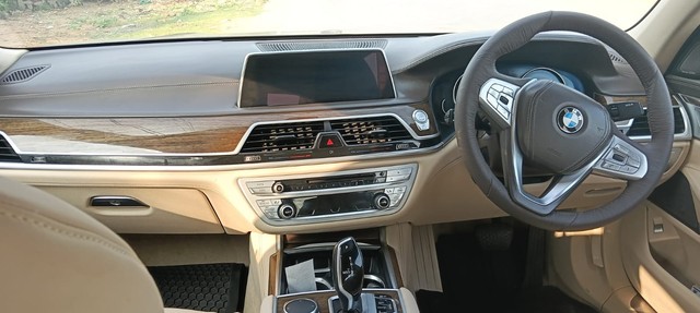 Second-hand 2017 BMW 7 Series 730Ld DPE Signature for sale in Chennai-5