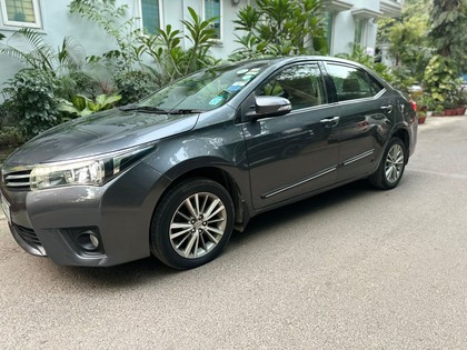 Second-hand 2014 Toyota Corolla Altis 1.8 VL AT for sale in New Delhi