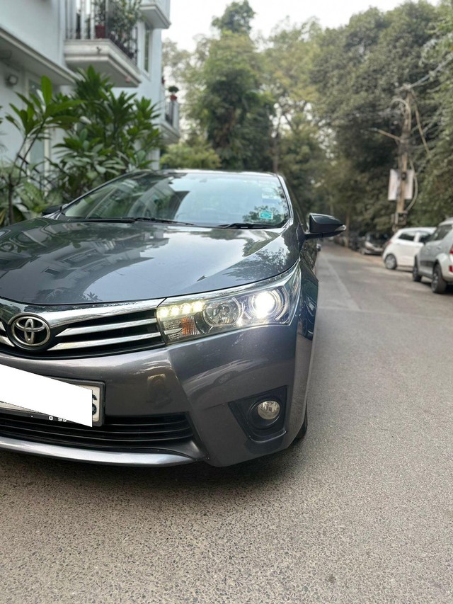 Second-hand 2014 Toyota Corolla Altis 1.8 VL AT for sale in New Delhi-7