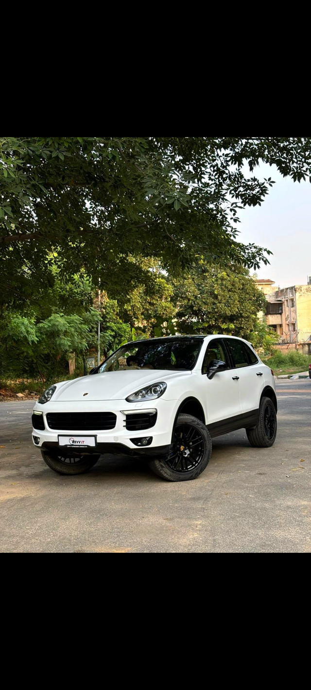 Second-hand 2018 Porsche Cayenne Diesel Platinum Edition for sale in Gurgaon-4