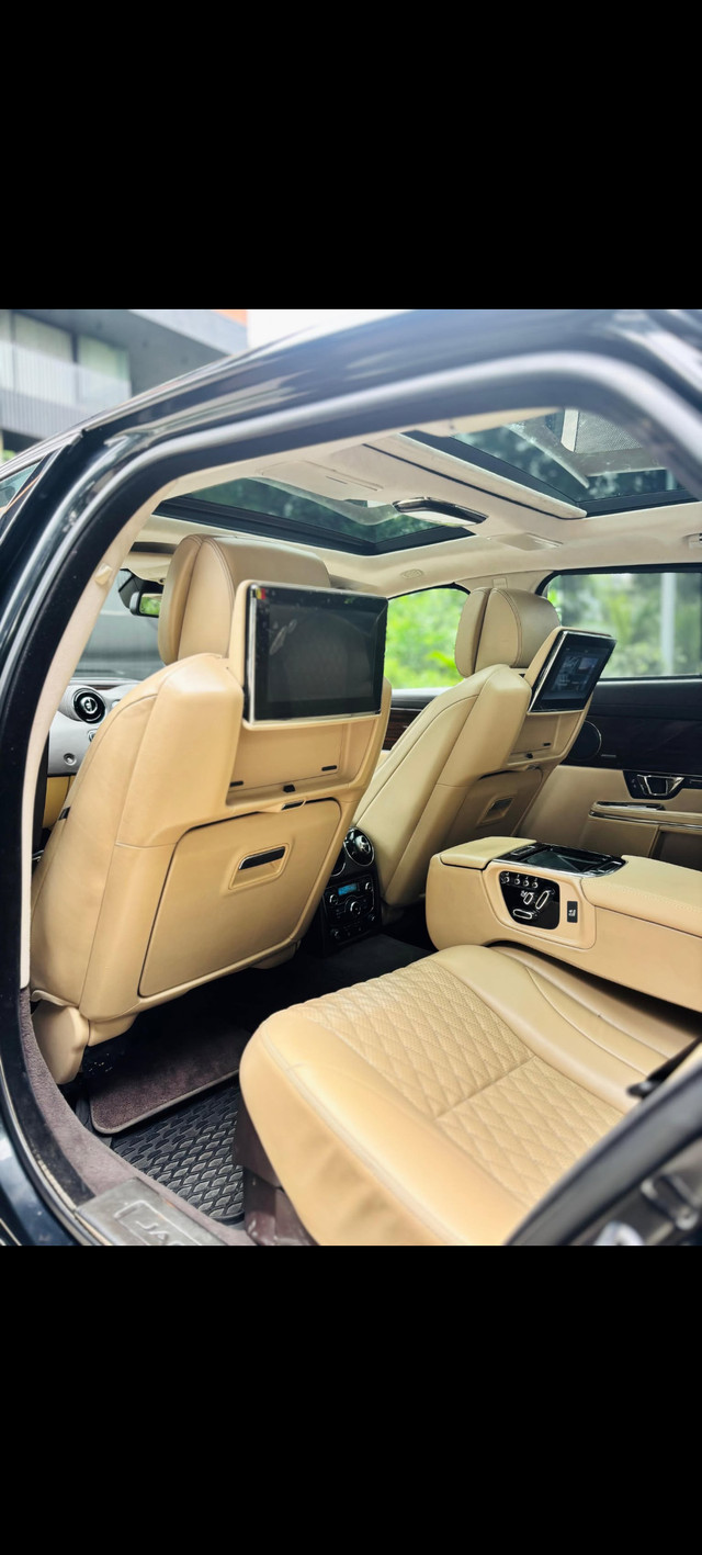 Jaguar XJ 3.0L Premium Luxury Second-hand 2017 Jaguar XJ 3.0L Premium Luxury for sale in Gurgaon-4