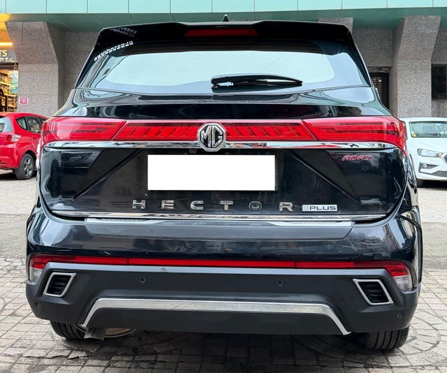 Second-hand 2023 MG Hector Plus 1.5 Turbo Savvy Pro CVT 7 Str BSVI for sale in Mumbai-7