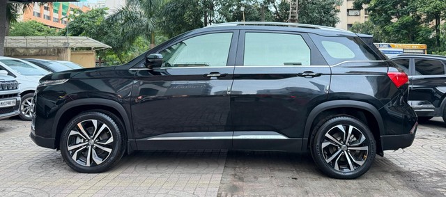 Second-hand 2023 MG Hector Plus 1.5 Turbo Savvy Pro CVT 7 Str BSVI for sale in Mumbai-4