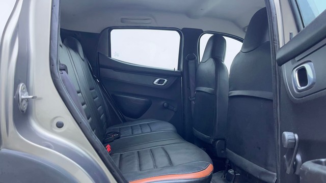 Second-hand 2018 Renault KWID 1.0 RXT Opt for sale in Hyderabad-29