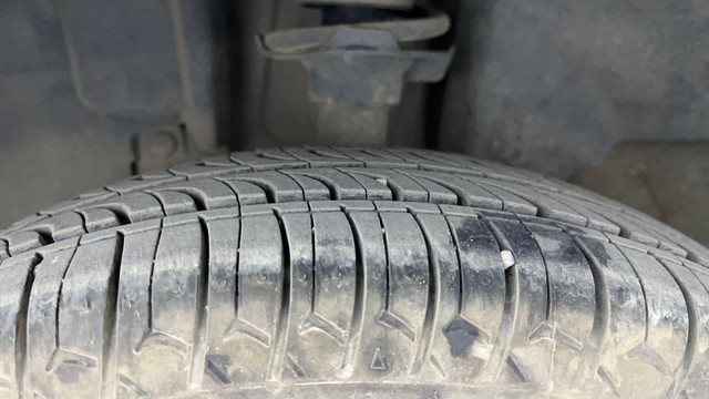 Second-hand 2018 Renault KWID 1.0 RXT Opt for sale in Hyderabad-38