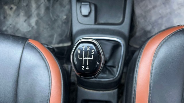 Second-hand 2018 Renault KWID 1.0 RXT Opt for sale in Hyderabad-12