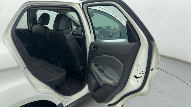 Second-hand 2016 Ford Ecosport 1.5 TDCi Titanium BSIV for sale in Ahmedabad-32