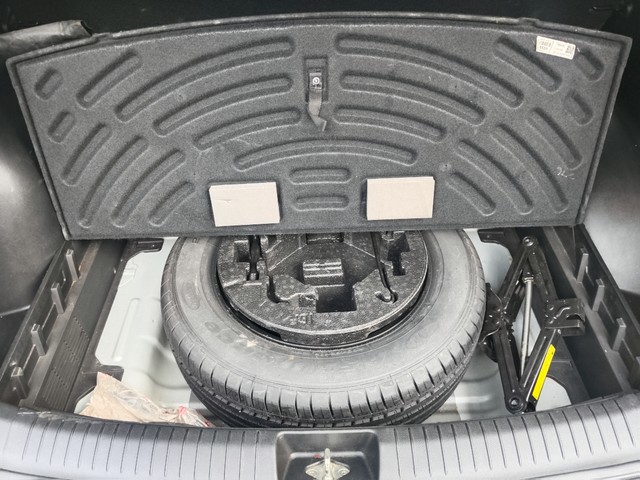 Second-hand 2018 Hyundai Creta 1.6 SX for sale in Pune-9