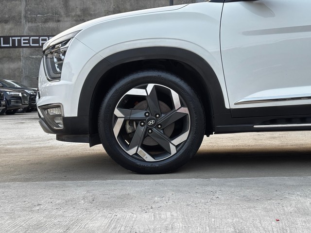 Second-hand 2022 Hyundai Alcazar Platinum (O) Turbo DCT for sale in New Delhi-3