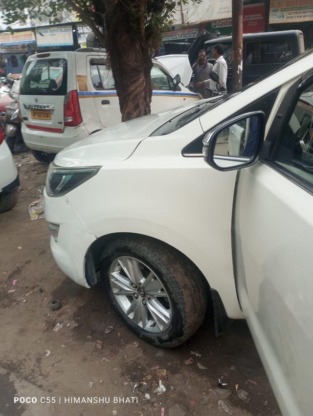 Second-hand 2018 Toyota Innova Crysta 2.8 GX AT BSIV for sale in Noida-7