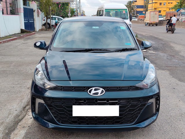 Second-hand 2023 Hyundai Aura SX for sale in North 24 Parganas-3
