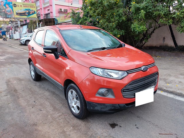 Second-hand 2017 Ford Ecosport 1.5 Petrol Ambiente BSIV for sale in North 24 Parganas