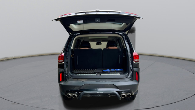 Second-hand 2022 MG Gloster Savvy 4x4 6Str for sale in Mumbai-8