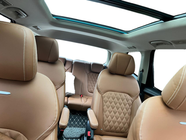 Second-hand 2022 MG Gloster Savvy 4x4 6Str for sale in Mumbai-15