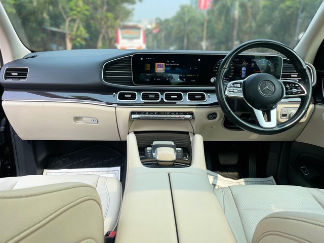 Second-hand 2023 Mercedes-Benz GLE 300d 4Matic for sale in Mumbai-6