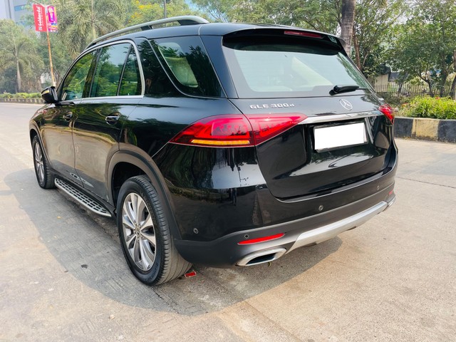 Second-hand 2023 Mercedes-Benz GLE 300d 4Matic for sale in Mumbai-12
