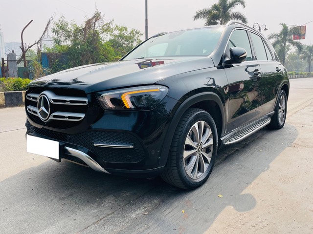 Second-hand 2023 Mercedes-Benz GLE 300d 4Matic for sale in Mumbai-4