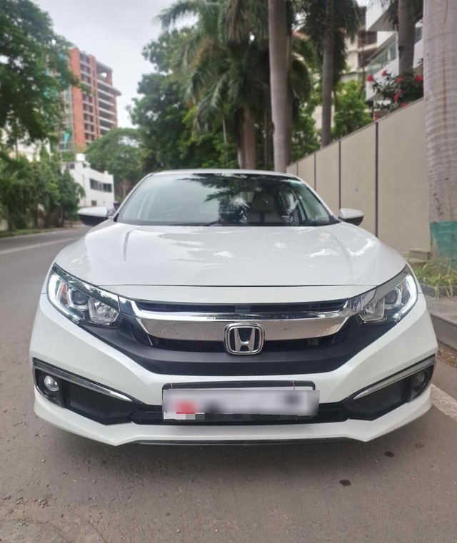 Second-hand 2020 Honda Civic VX for sale in Surat-2