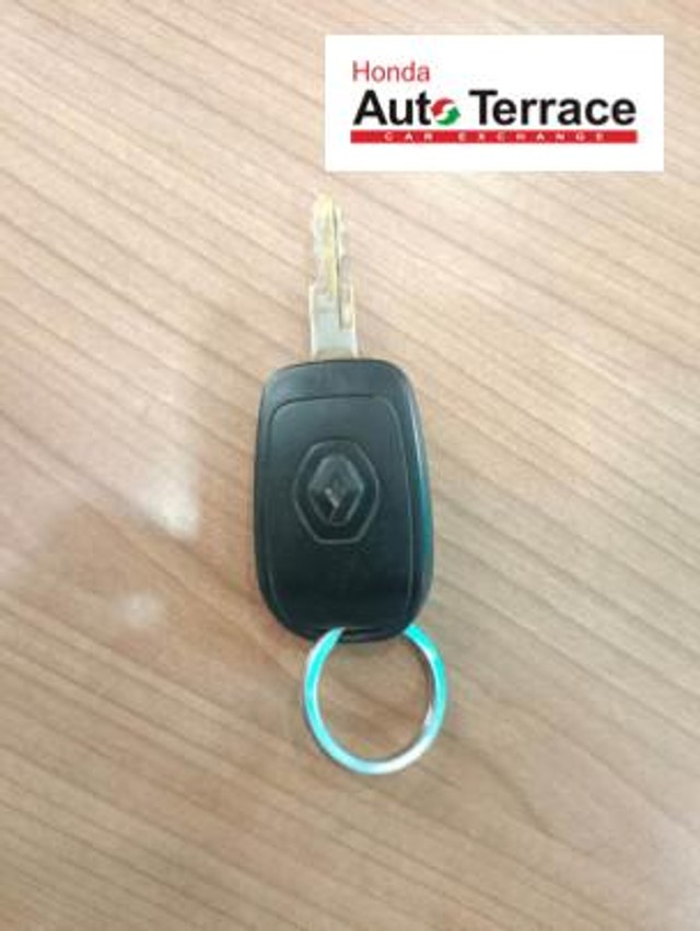 Second-hand 2016 Renault KWID RXT for sale in Pondicherry-13