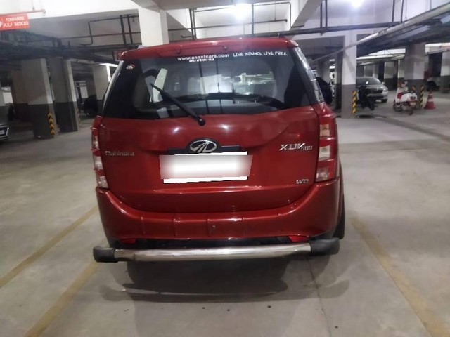 Second-hand 2014 Mahindra XUV500 W6 2WD for sale in Bangalore-2