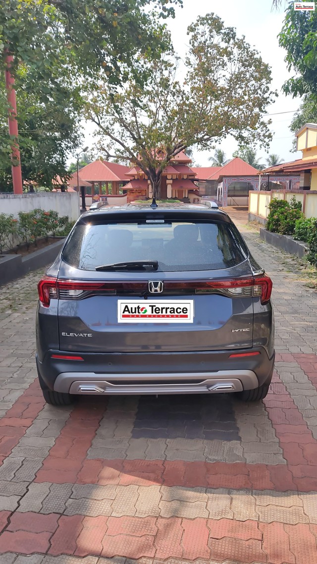 Second-hand 2024 Honda Elevate ZX CVT Non RF for sale in Thrissur-4