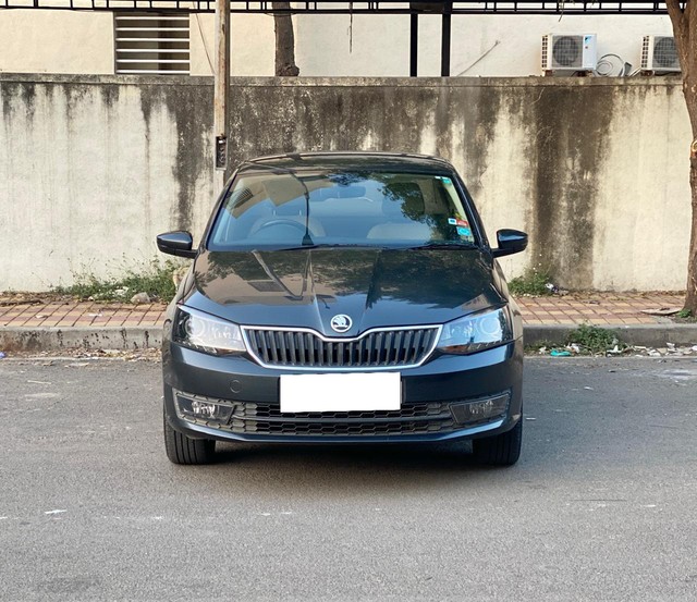 Second-hand 2017 Skoda Rapid 1.6 MPI Elegance AT for sale in Pune-4