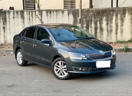 Second-hand 2017 Skoda Rapid 1.6 MPI Elegance AT for sale in Pune