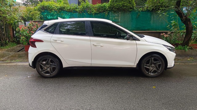 Second-hand 2022 Hyundai i20 Sportz BSVI for sale in Bangalore-1