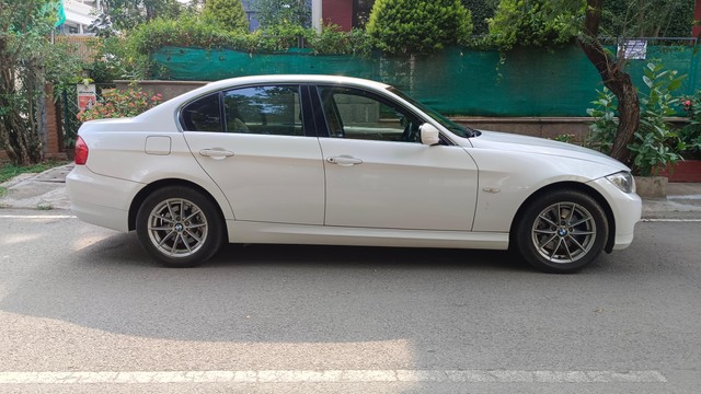 Second-hand 2012 BMW 3 Series 320d Prestige for sale in Bangalore-1