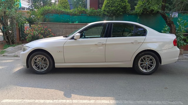 Second-hand 2012 BMW 3 Series 320d Prestige for sale in Bangalore-3