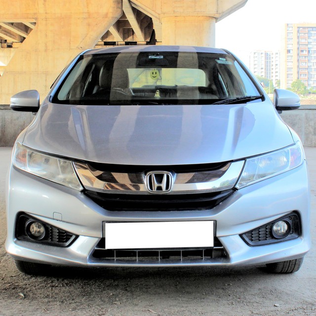 Second-hand 2014 Honda City i VTEC V for sale in Ahmedabad-5