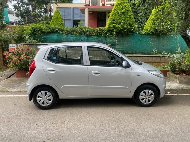 Second-hand 2012 Hyundai i10 Sportz for sale in Bangalore-1