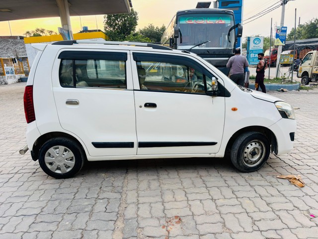 Second-hand 2015 Maruti Wagon R LXI BS IV for sale in Lucknow