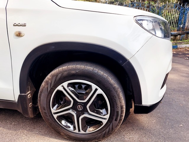 Second-hand 2018 Maruti Suzuki Vitara Brezza VDi AMT for sale in Kolkata-6